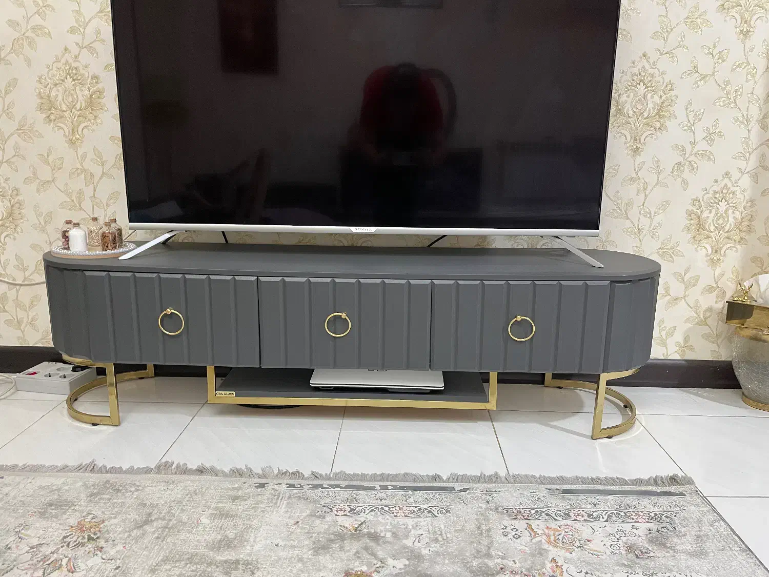 آینه کنسول ومیزتی وی|بوفه، ویترین، کنسول|شاهین‌شهر, گرگاب|دیوار