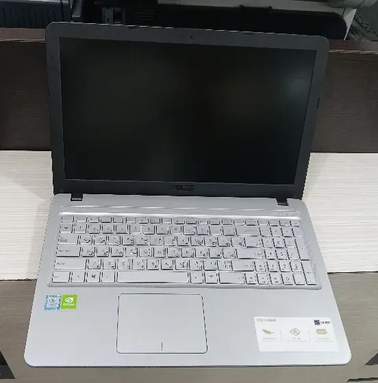 لپتاب asus i7 رم ۸ گرافیک مجزا تمیز|رایانه همراه|اهواز, گلستان|دیوار