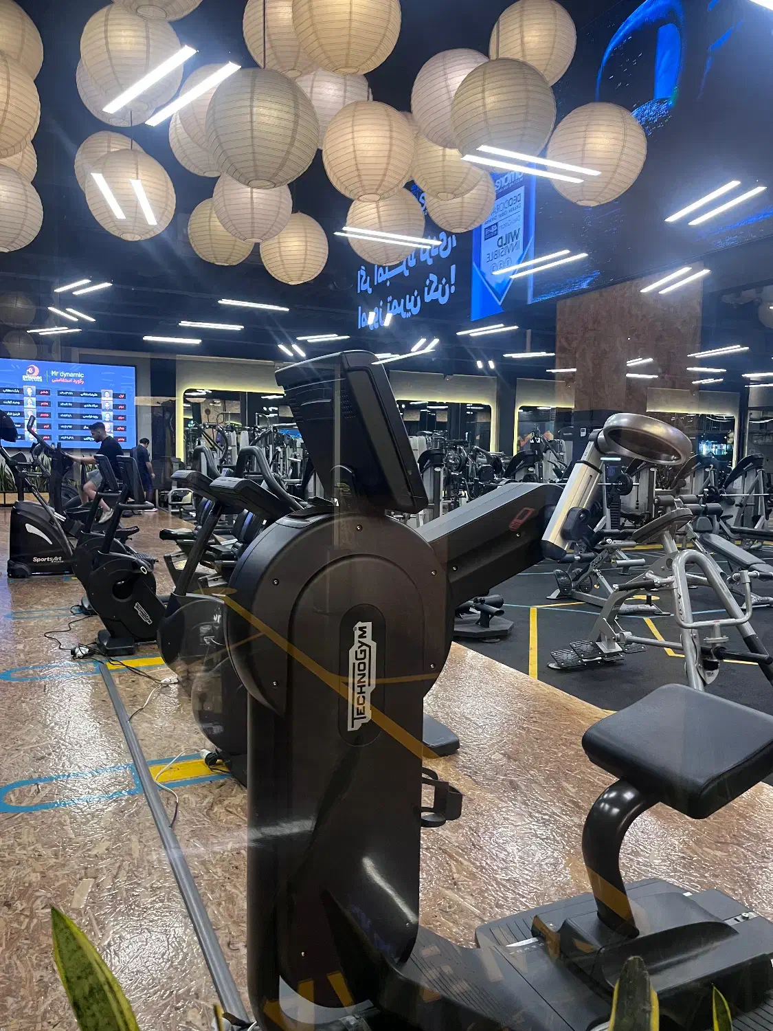 نیرو خدمات باشگاه|استخدام سرایداری و نظافت|تهران, تجریش|دیوار