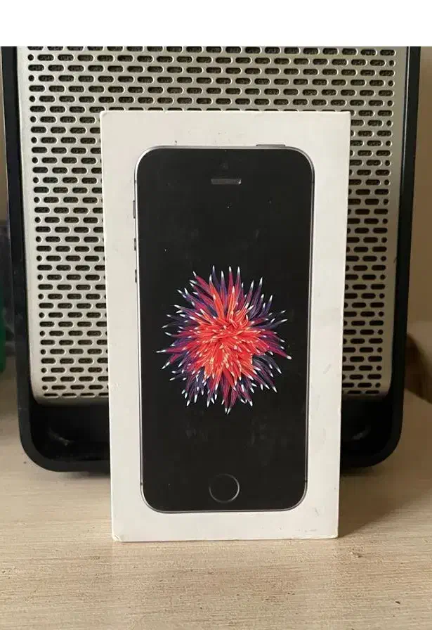 iPhone SE 64 GB Gray|موبایل|تهران, گلستان (شهرک راه آهن)|دیوار