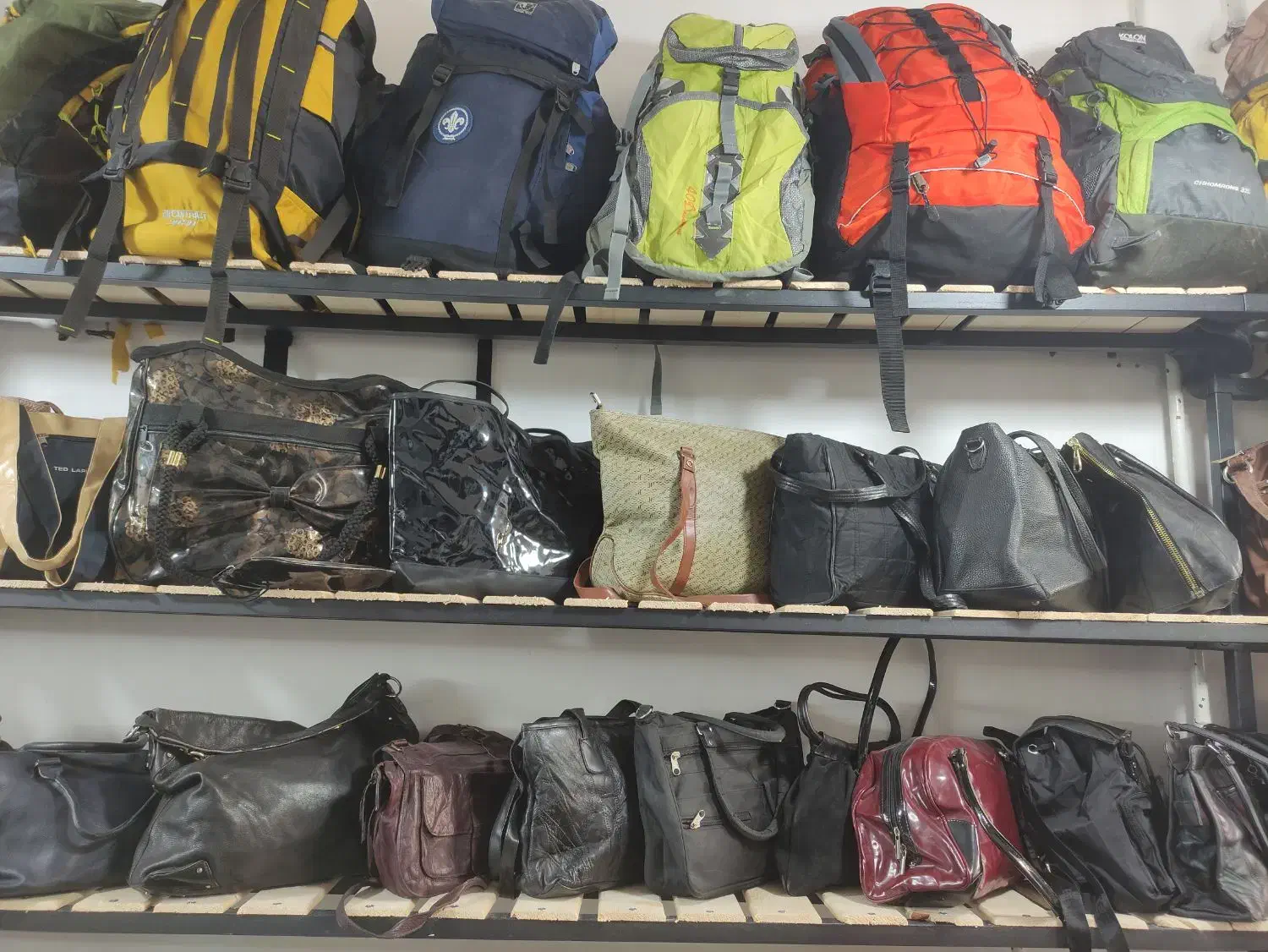 کیف و‌ کوله|کیف، کفش، کمربند|بوکان, |دیوار