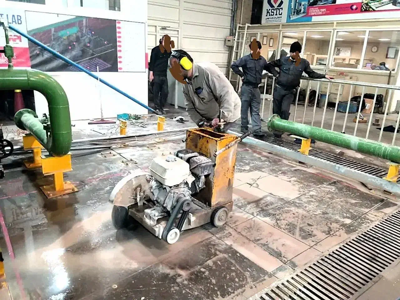 کاتر زنی برش بتن اسفالت بتون مصلح دال داکت ماستیک|خدمات پیشه و مهارت|مشهد, سجاد شهر|دیوار