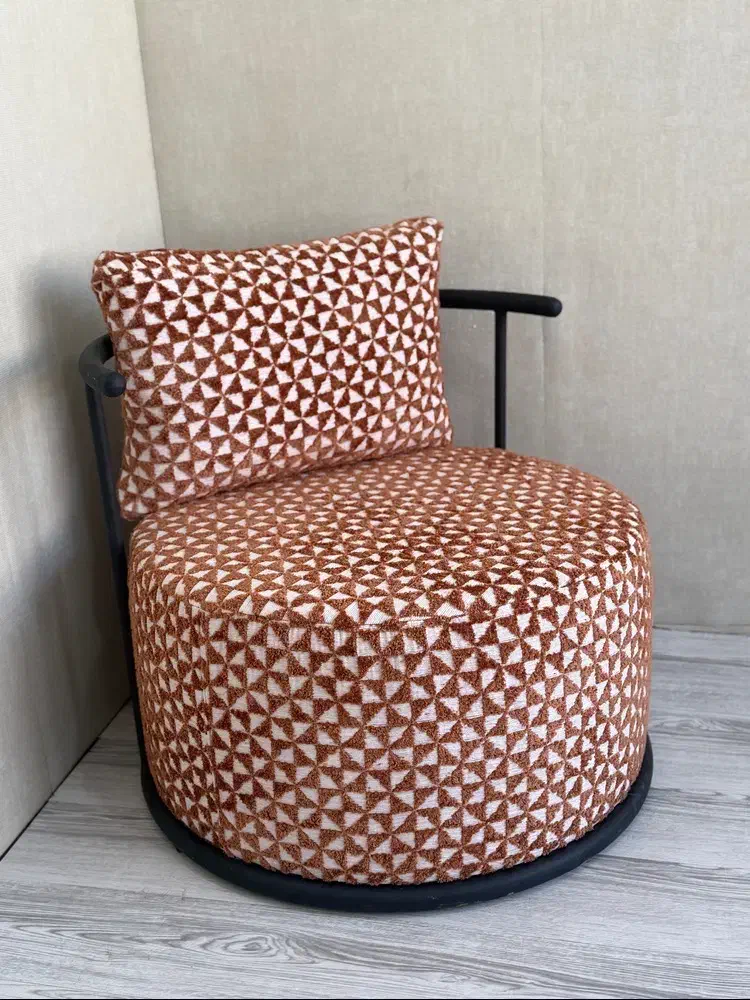 مبل تک شاه نشین|مبلمان خانگی و میز عسلی|اسلام‌شهر, شهرک مهدیه|دیوار