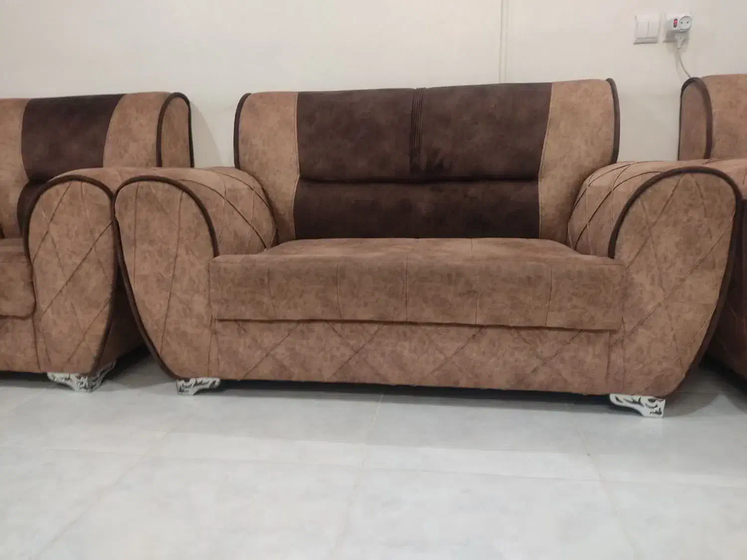 مبل راحتی|مبلمان خانگی و میز عسلی|شاهینشهر, شهرک ردانی پور|دیوار