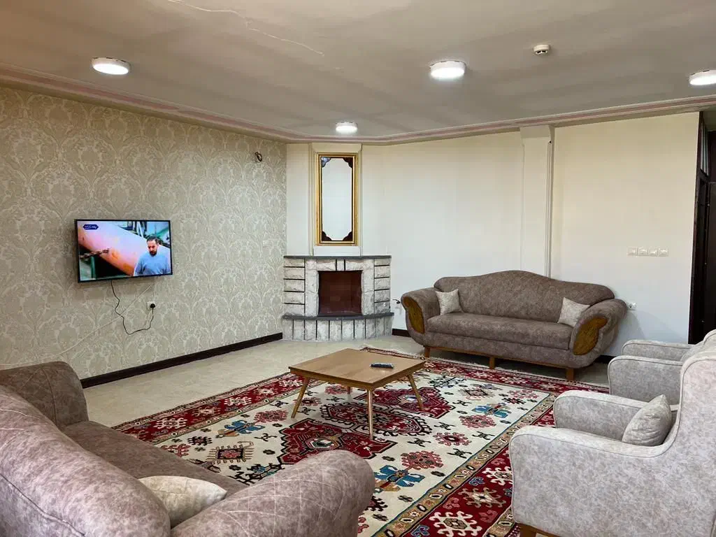 منزل مبله ویلایی مرکز شهر|اجارهٔ کوتاه‌مدت آپارتمان و سوئیت|شیراز, دروازه قران|دیوار