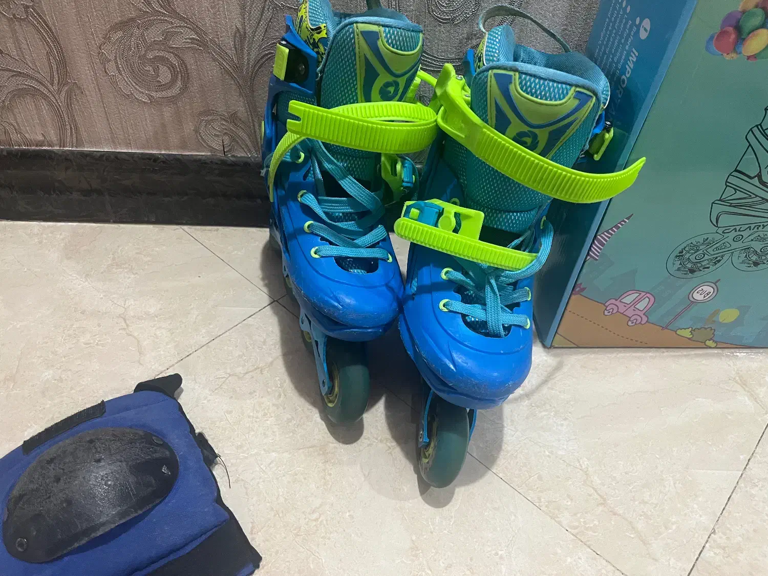 کفش اسکیت در حد آک|دوچرخه، اسکیت، اسکوتر|خرمآباد, |دیوار