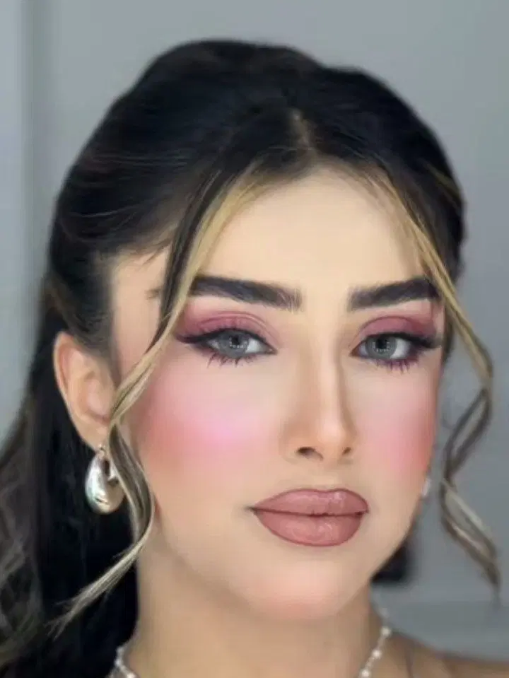 آفرهای ویژه جشنواره میکاپ و شینیون|خدمات زیبایی و سلامت|اصفهان, بهارستان|دیوار