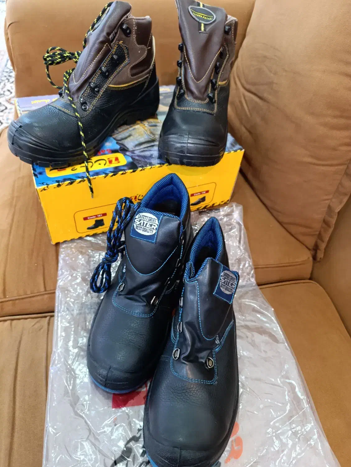 3 جفت کفش ایمنی|کیف، کفش، کمربند|اهواز, شهرک دانشگاه|دیوار