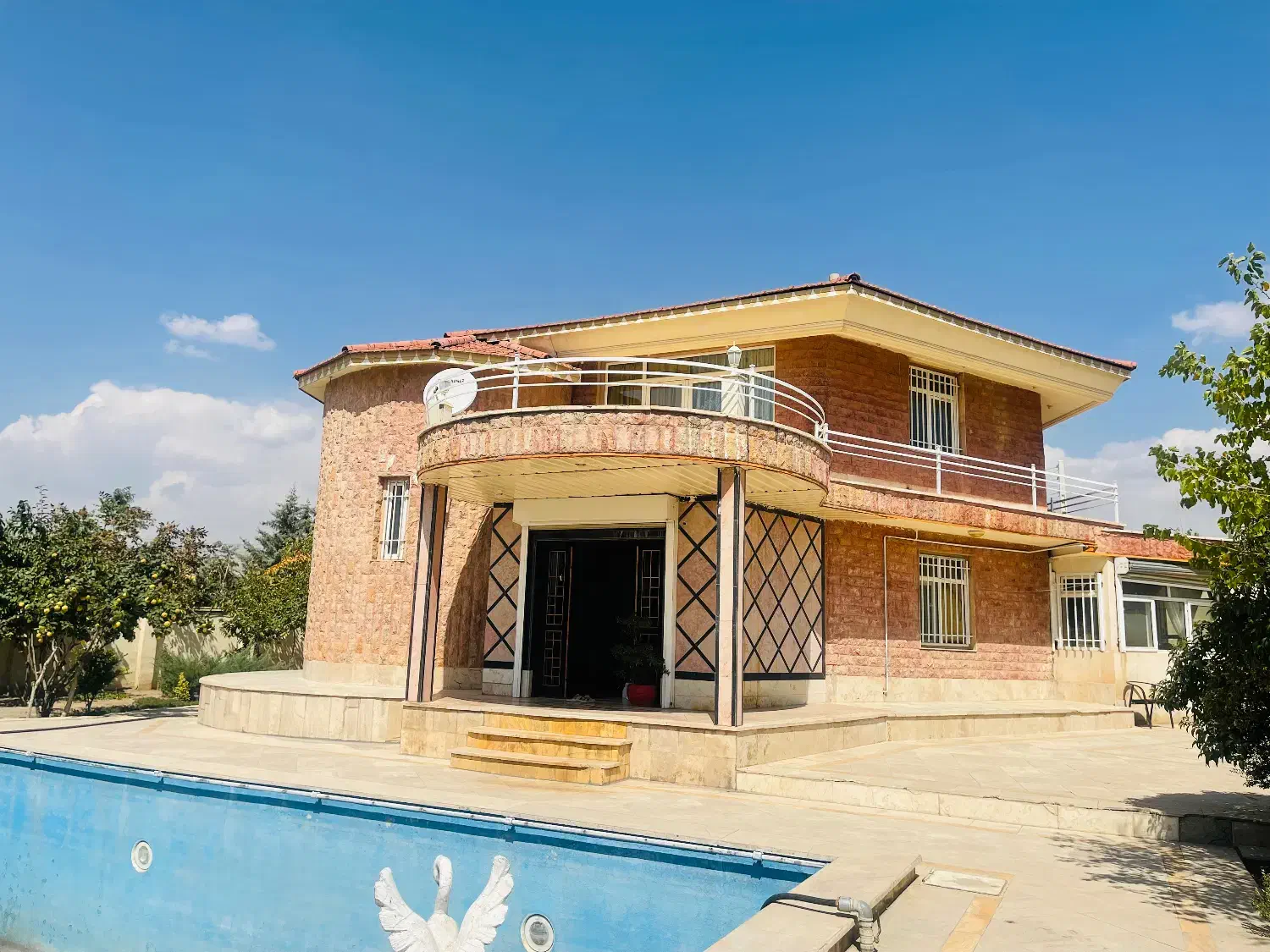 فروش یا تهاتر ویلا با ملک درکیش|فروش خانه و ویلا|بومهن, |دیوار