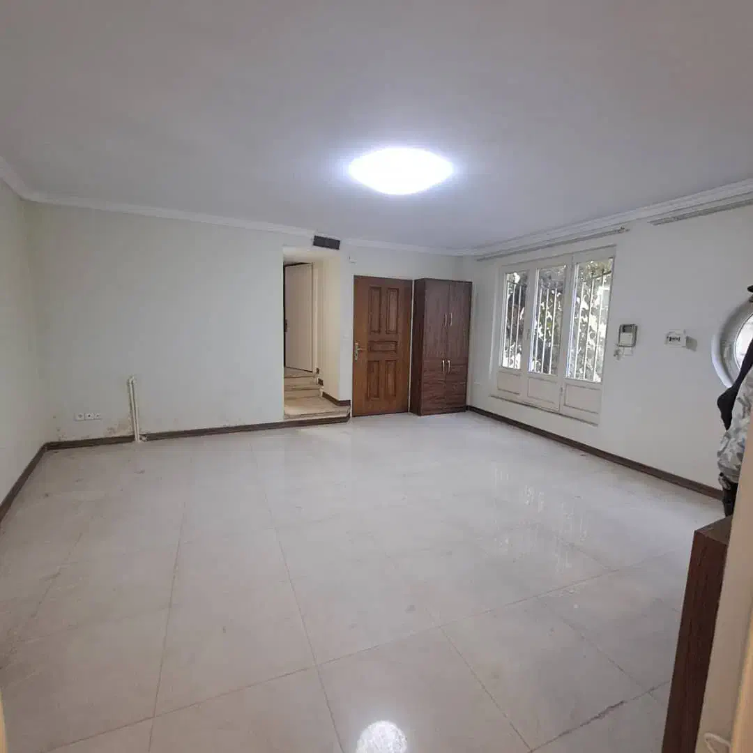 ۶۰  متر تکواحدی /  مناسب انباری طوس فغانی