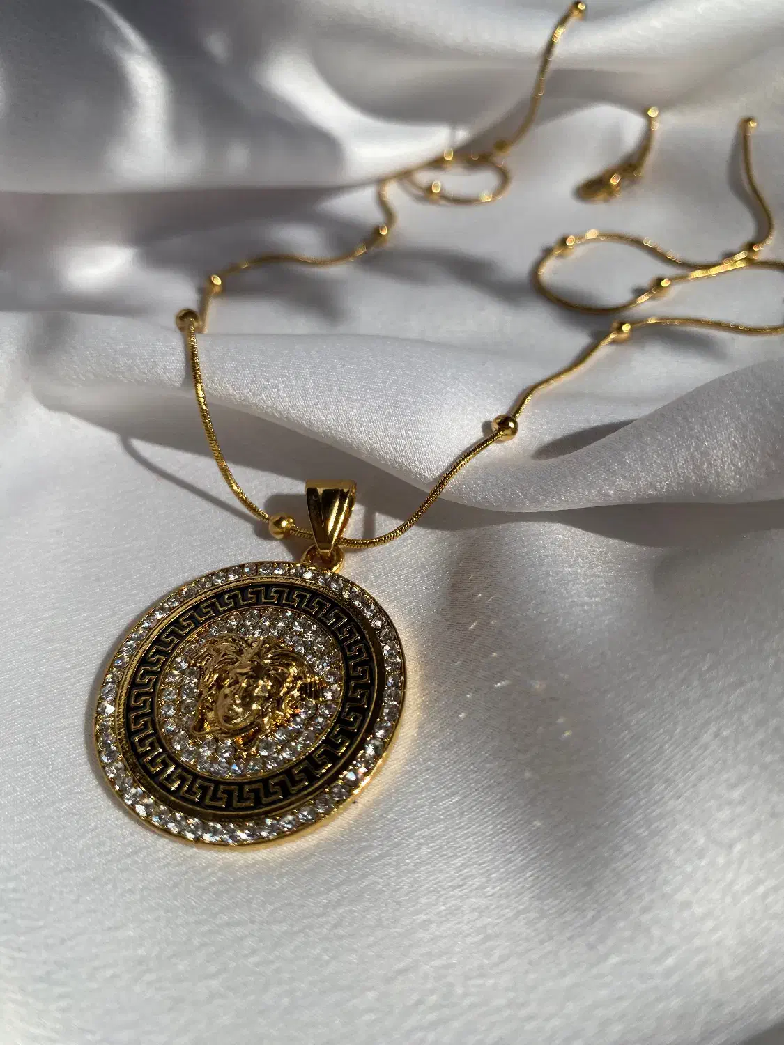 مدال ورساچه طرح طلا|بدلیجات|تهران, میدان ولیعصر|دیوار