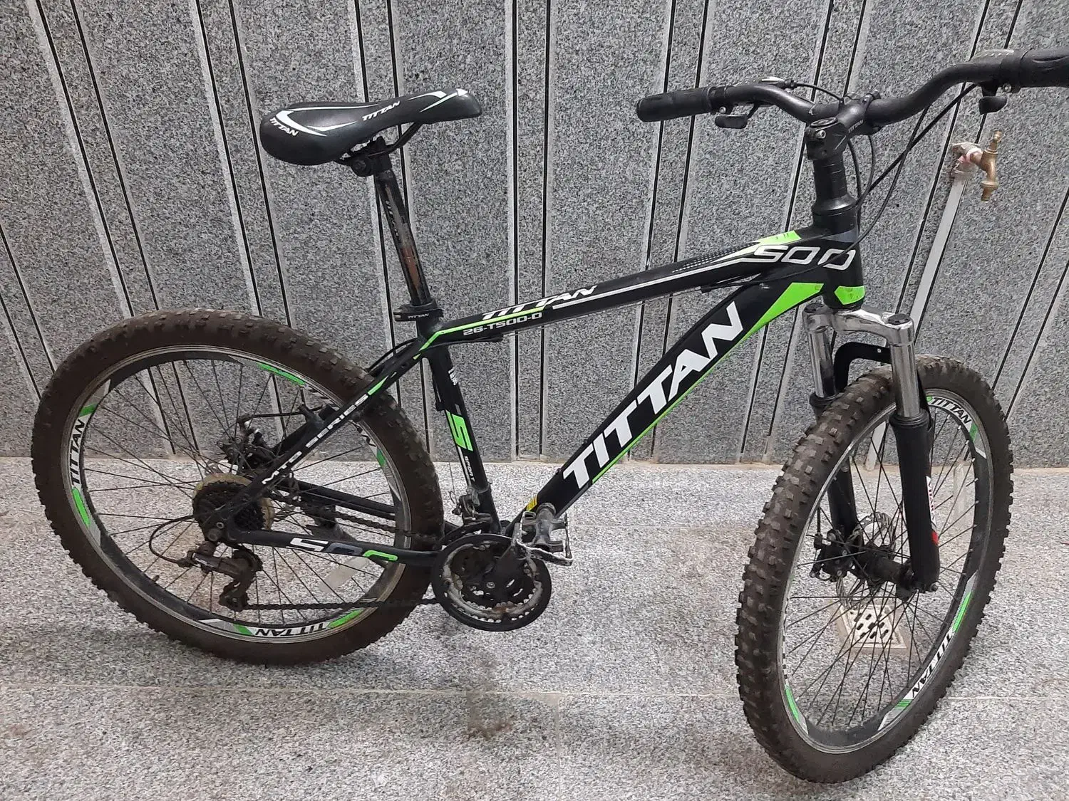 دوچرخه تیتان با وسایل|دوچرخه، اسکیت، اسکوتر|سلماس, |دیوار