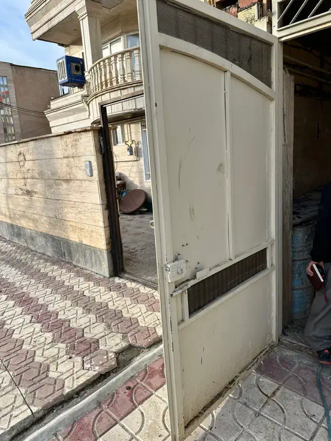 فروش دو تا درب|مصالح و تجهیزات ساختمان|مریوان, |دیوار