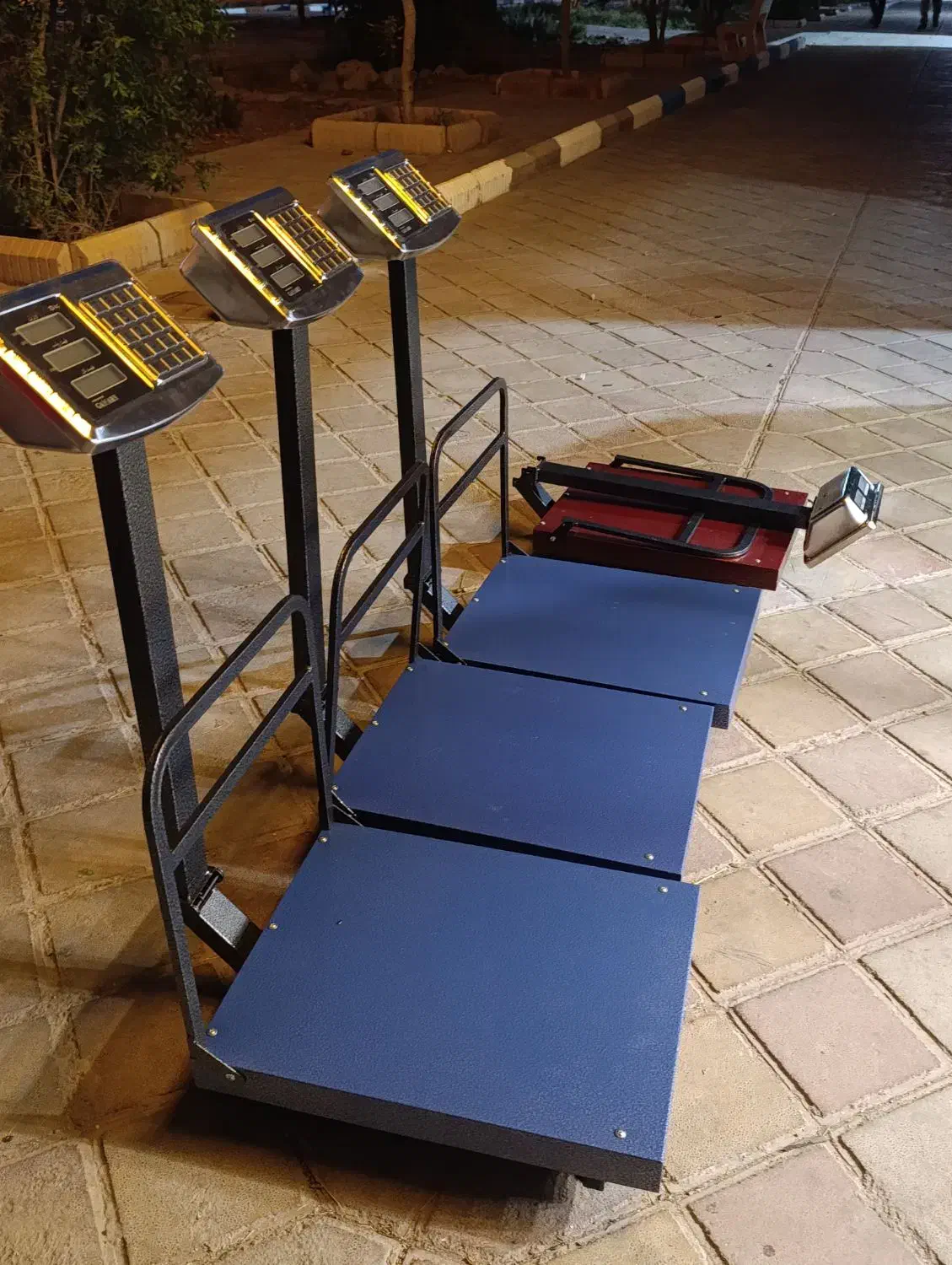 باسکول ۳۵۰کیلو و ۱۸۰کیلو تاشو با گارانتی ۱۴ماه|فروشگاه و مغازه|پاکدشت, پاکدشت (مامازند)|دیوار