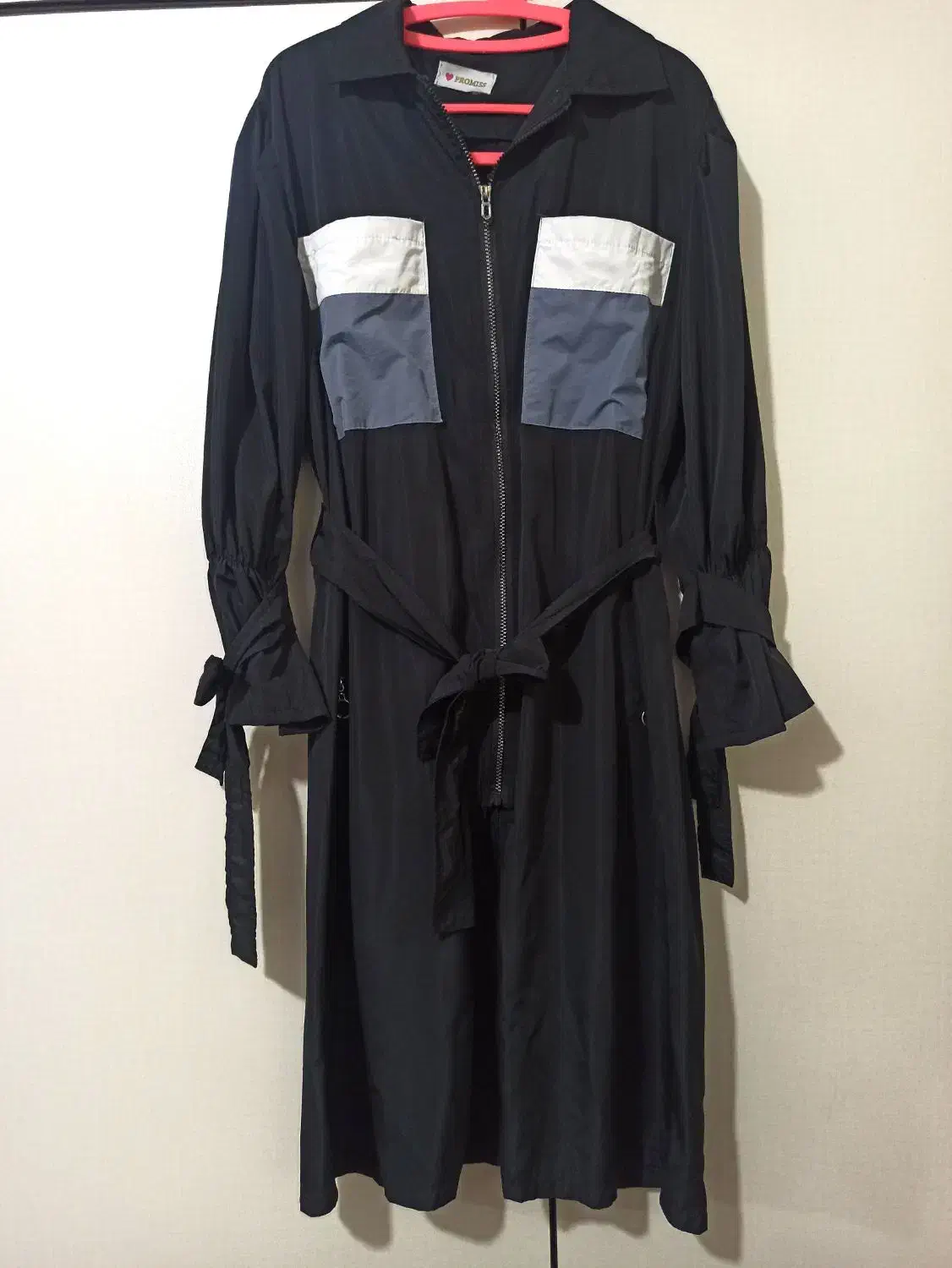 بارونی و مانتو و شنل زنانه در حد نو|لباس|رشت, معلم|دیوار