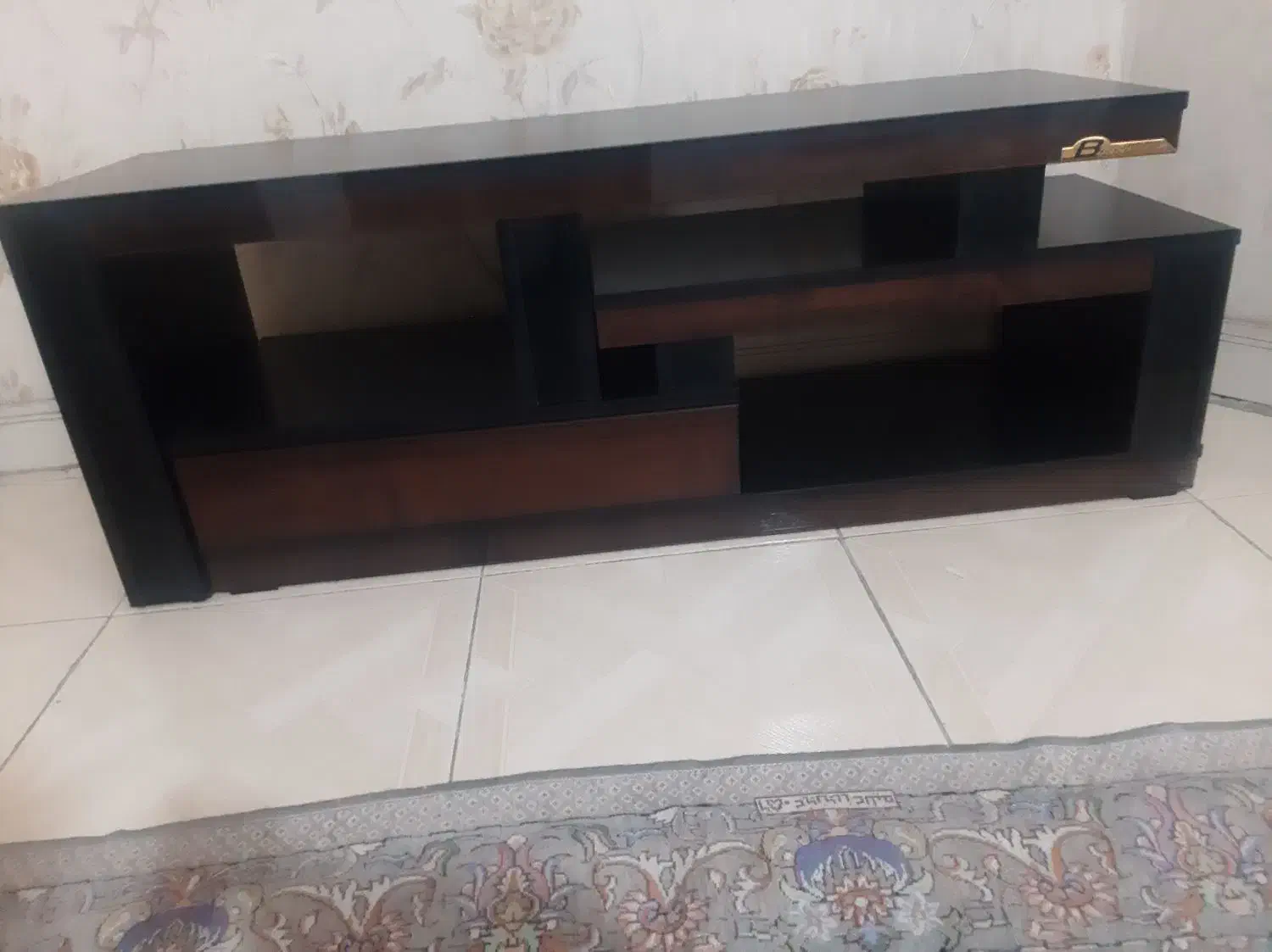 لوازم منزل|فرش|ری, سیزده آبان|دیوار