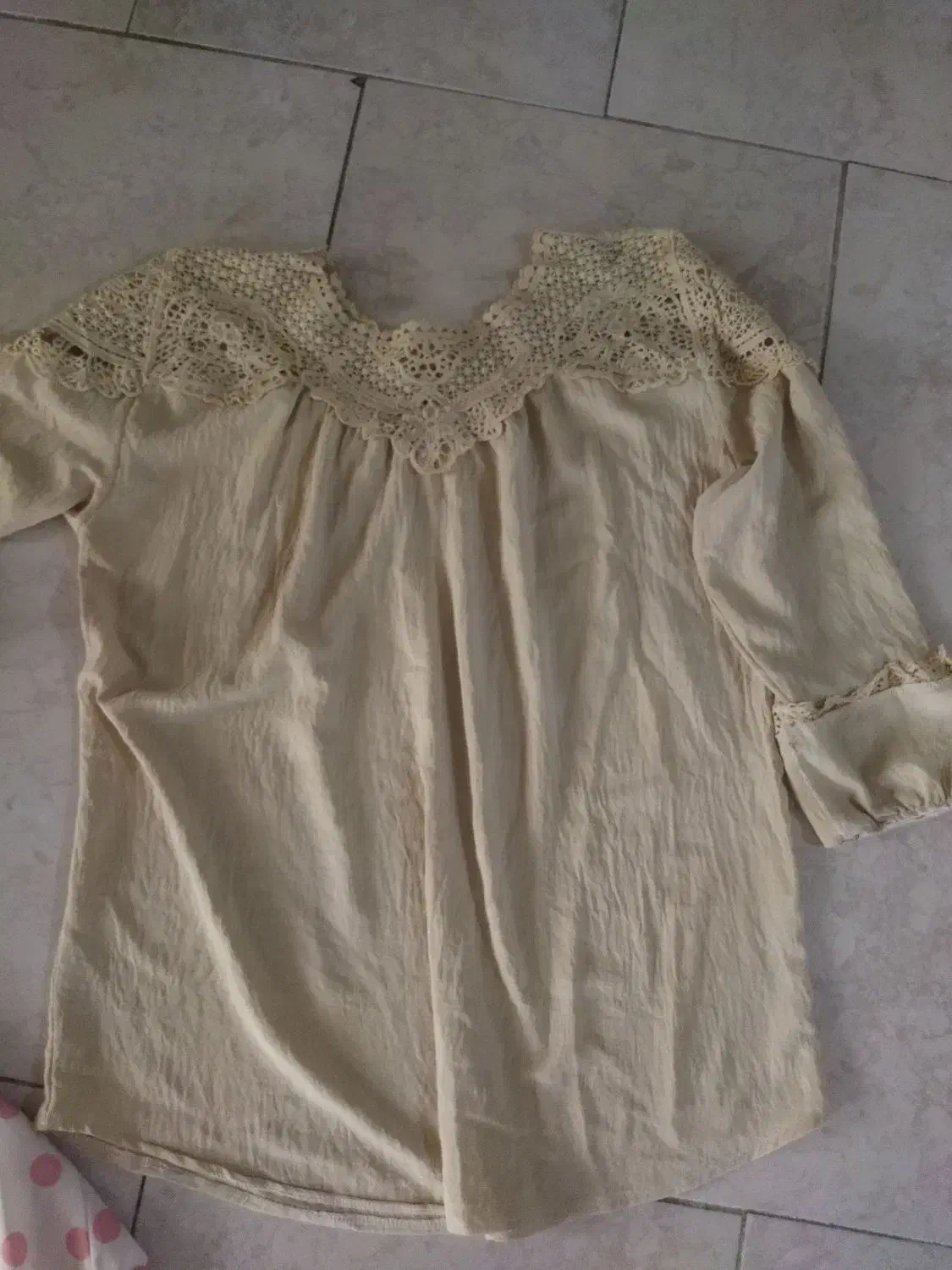 شومیز زنانه|لباس|رشت, کوی قدس|دیوار