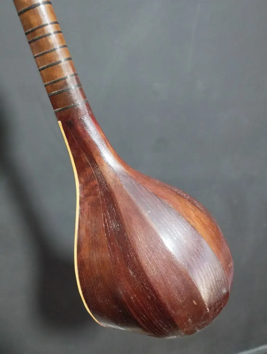 سه تار حیدری نو|سازهای سنتی|آبادان, |دیوار