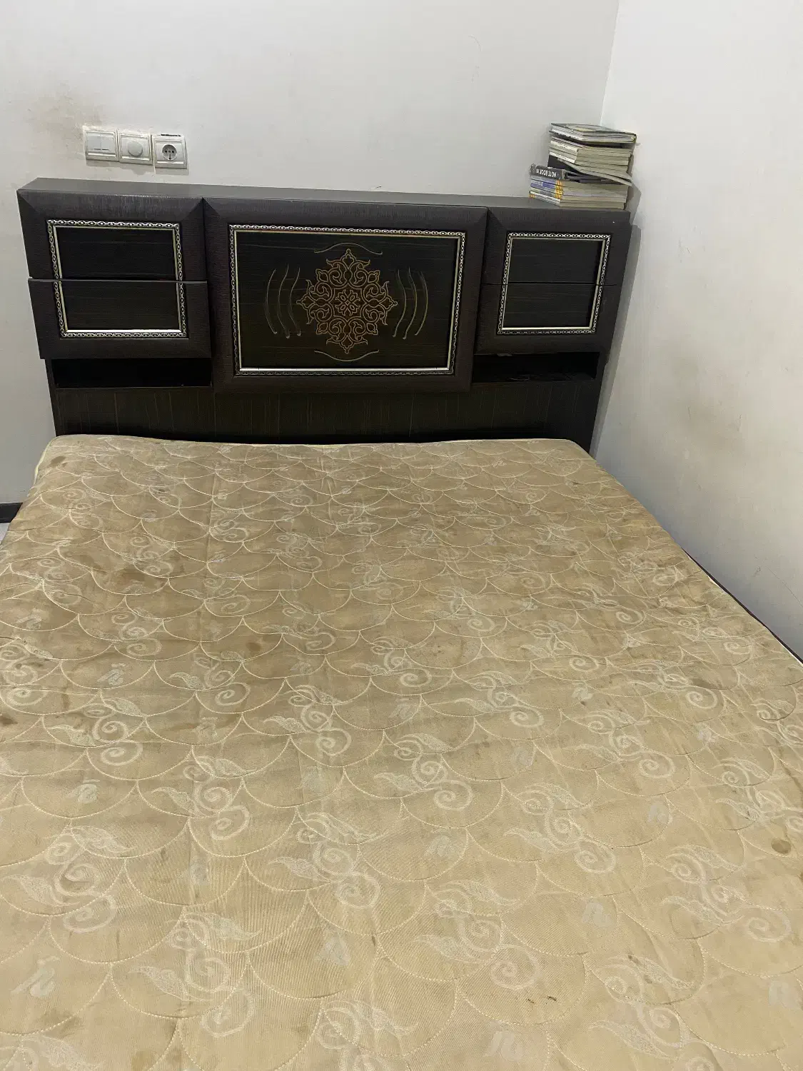 تخت  دونفره|تشک تختخواب|اهواز, کوروش|دیوار