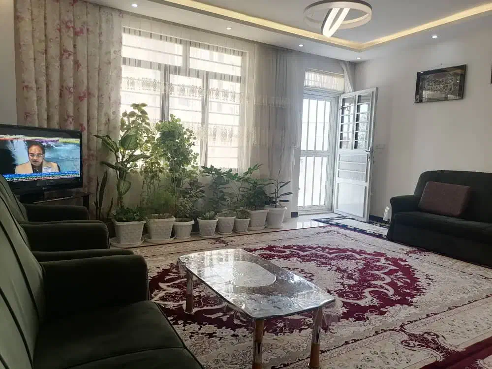 فروش دو خواب حیاط دار شهر صدرا فاز یک|فروش خانه و ویلا|شیراز, غدیر شمالی|دیوار
