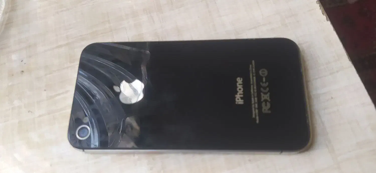 گوشی آیفون 4s با پایه بی سیم|موبایل|تهران, باشگاه نفت|دیوار