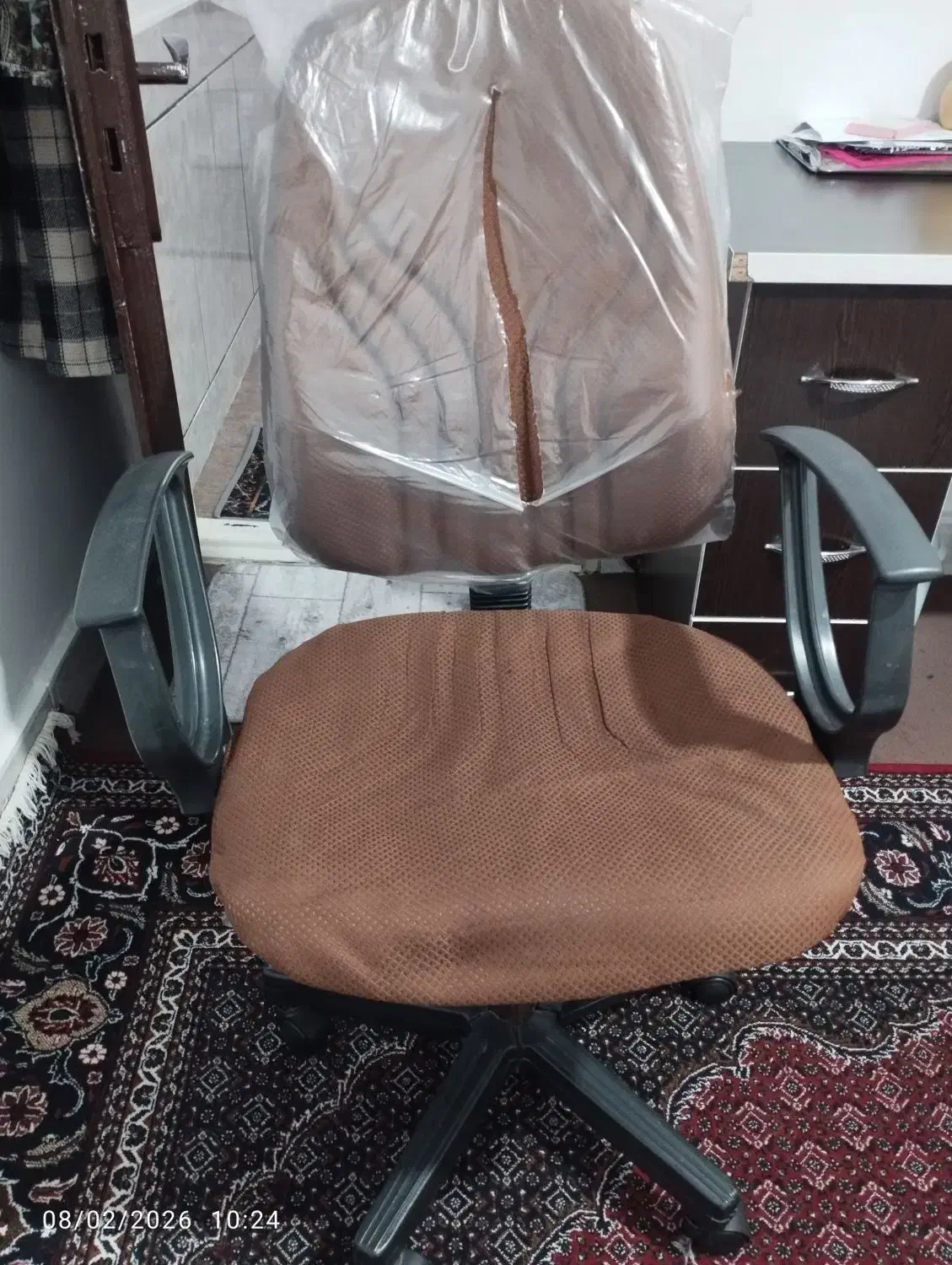 میز تحریر و صندلی|میز تحریر و کامپیوتر|بروجرد, |دیوار