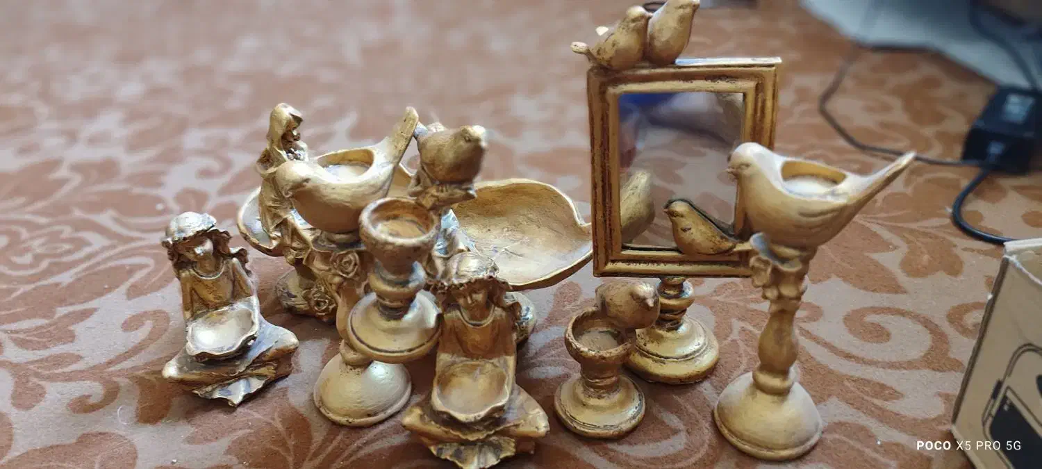 مجسمه طلایی|مجسمه، تندیس، ماکت|آبادان, |دیوار