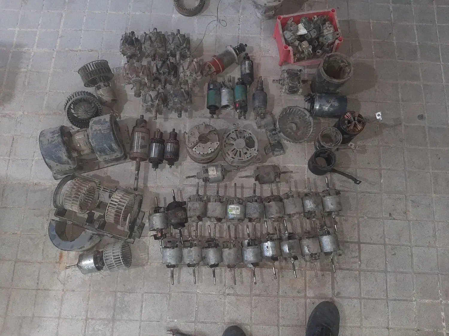 فروش لوازم برقی کامیونFH|قطعات یدکی و لوازم جانبی|زرقان, |دیوار