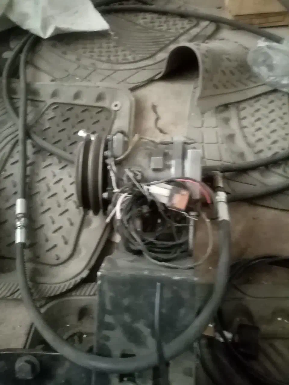 پنوماتیک پژو|قطعات یدکی و لوازم جانبی|کاشمر, |دیوار