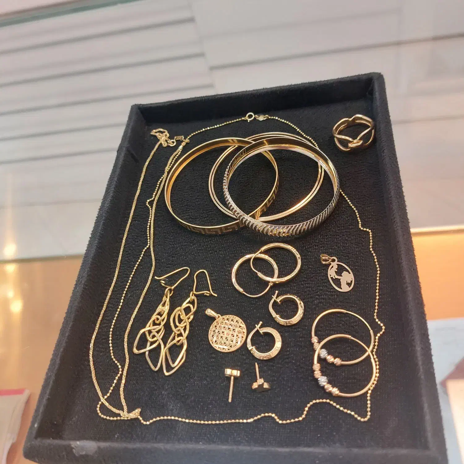 فروش طلا بدون اجرت فقط ۵ درصد گالری طلا آریا|جواهرات|لاهیجان, انقلاب|دیوار