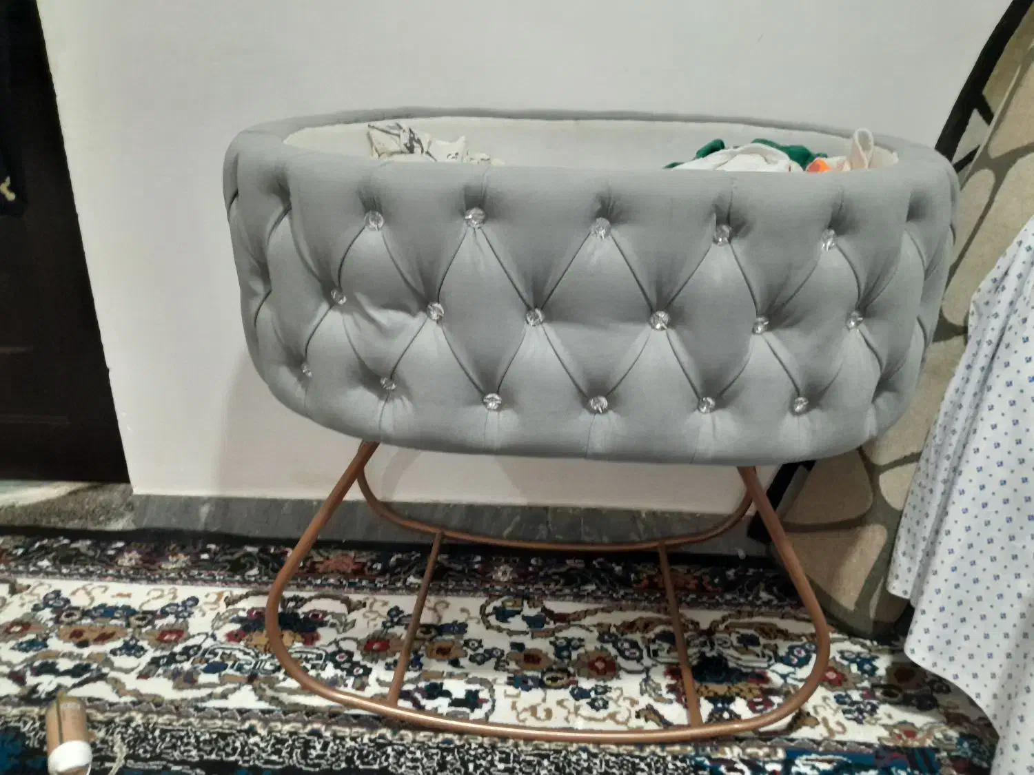 تخت نوزادی(گهواره)|تخت و سرویس خواب|امیدیه, |دیوار