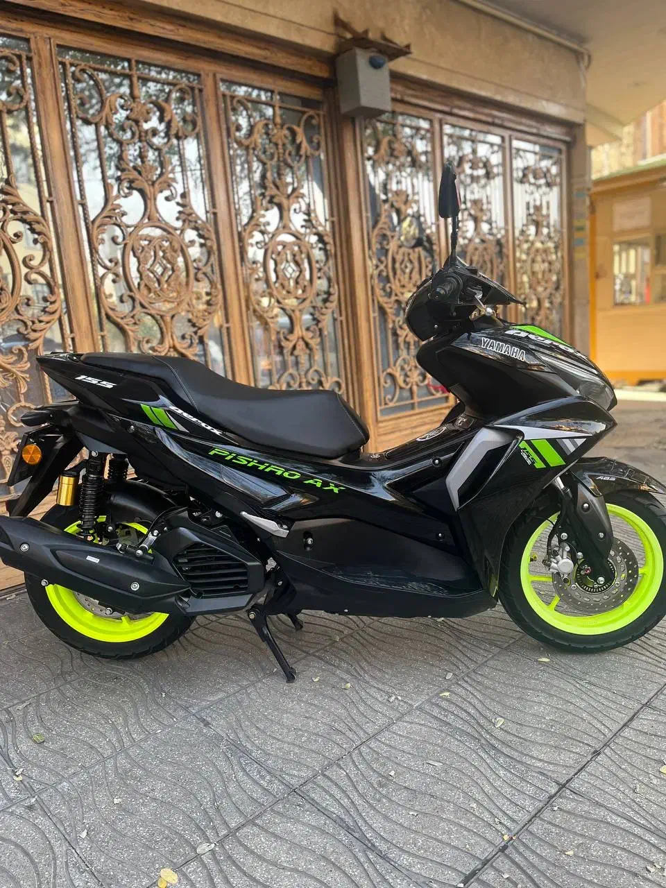 ایروکسYAMAHAواریو1403نیوفیس فول اپشن فول لوازم خشک|موتورسیکلت|تبریز, |دیوار