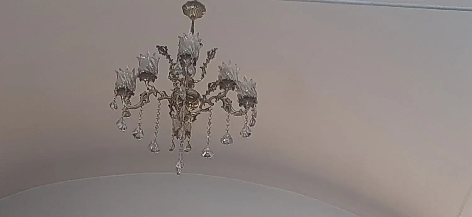 دو عدد لوستر ۴ شاخه برنز سالم|لوستر و چراغ آویز|قم, حاج زینل|دیوار