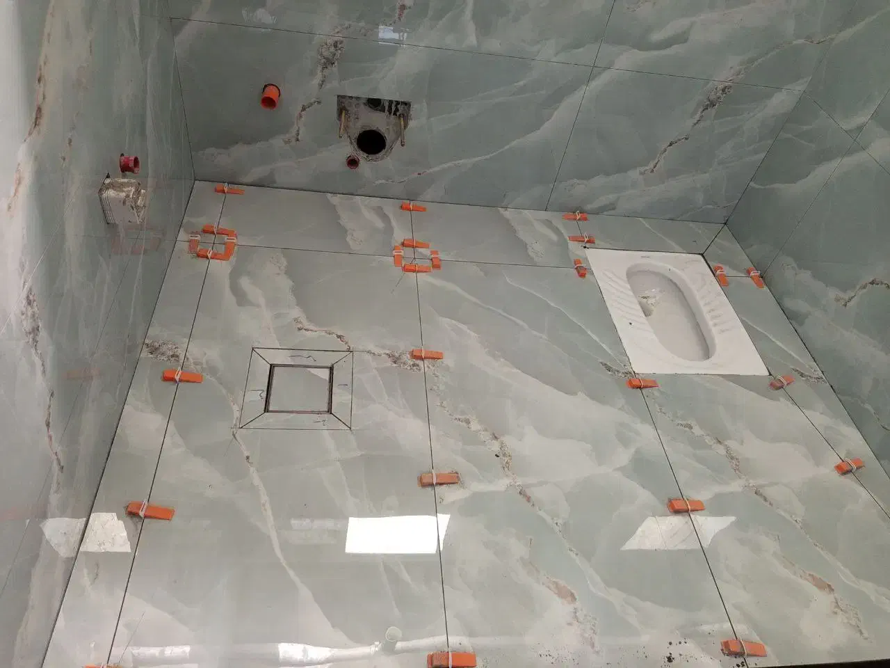 کاشی کاری حرفه ای|خدمات پیشه و مهارت|نوشین شهر, |دیوار