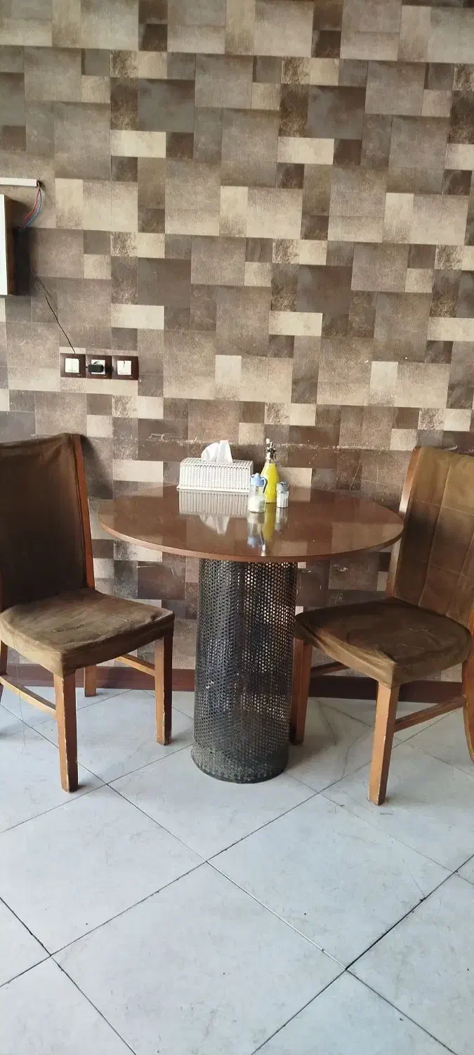 ۲۵ عدد صندلیچوبی پارچه ایی|صندلی و نیمکت|کرمان, |دیوار