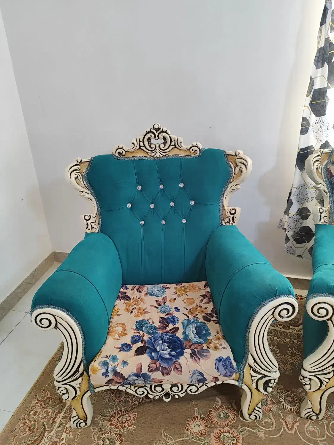 فروشی|مبلمان خانگی و میز عسلی|رشت, پاره بیجار|دیوار