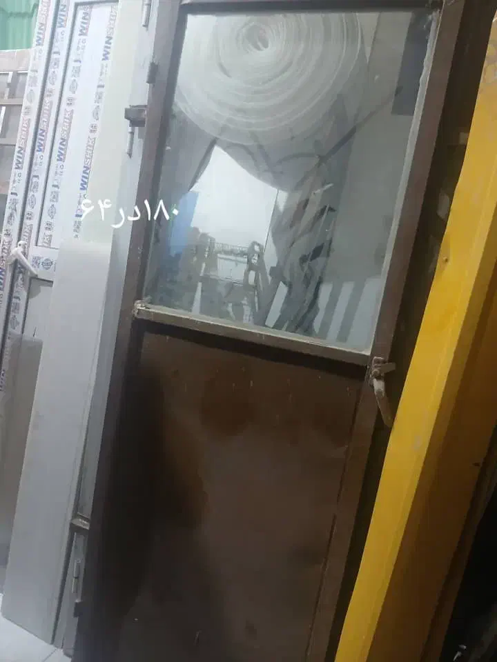 درب پنجره ایرانیت بلدیل تداشتن فضا|مصالح و تجهیزات ساختمان|مشهد, کشف|دیوار