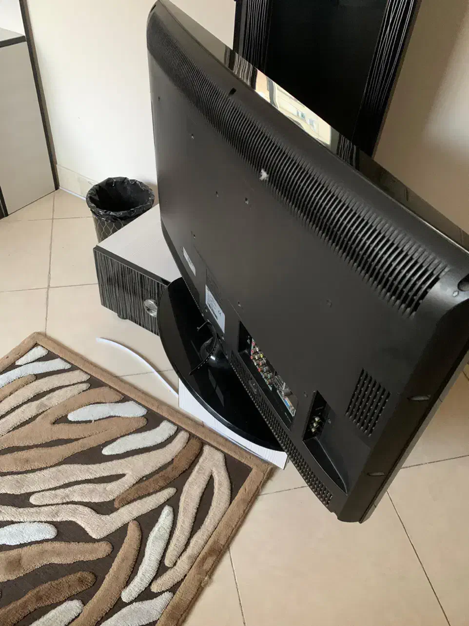 تلوزیون ۳۲ اینچ سامسونگ|تلویزیون و پروژکتور|تهران, آبشار تهران (دریاچه)|دیوار