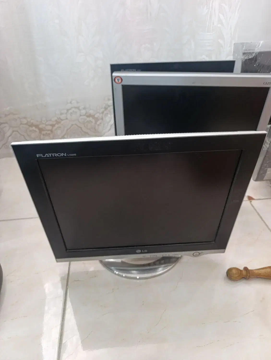 مینی کیس hp و مانیتور 15 اینچ|رایانه رومیزی|فردیس, داوری|دیوار