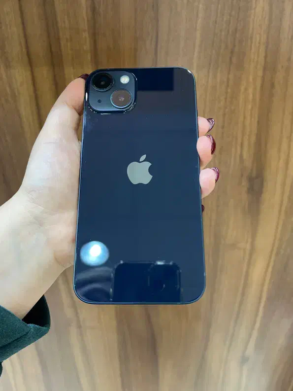 ایفون ۱۳ مشکی خیلی تمیز نقد و اقساط|موبایل|تهران, فلسطین (میدان انقلاب)|دیوار