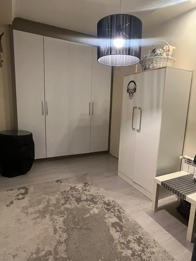 ۱۱۵متر  دادمان درحد‌نوساز  غرق‌نور  لابی‌دار