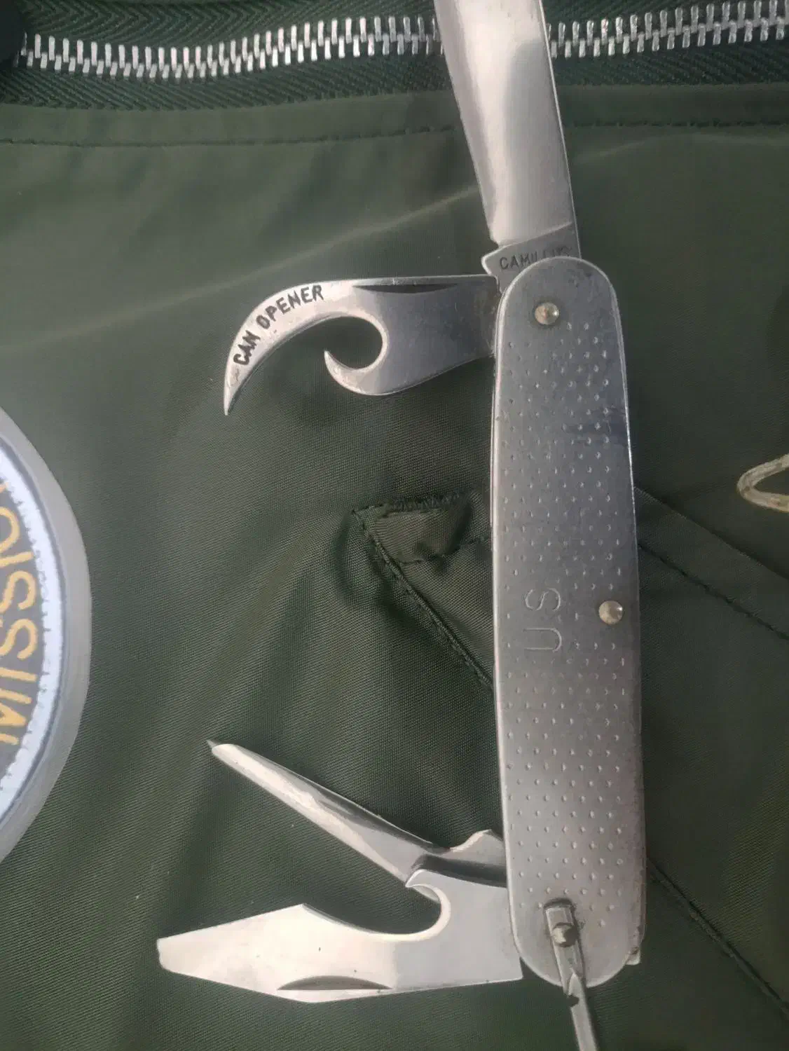 چاقو پرواز|کلکسیون اشیاء عتیقه|اندیشه, اندیشه فاز ۱|دیوار