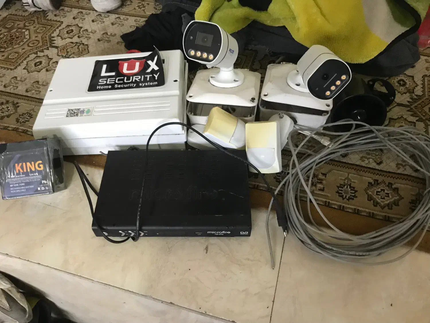 فروش فوری دوربین مداربسته و دزدگیربا تجهیزات کامل|دوربین مداربسته|رشت, حمیدیان|دیوار