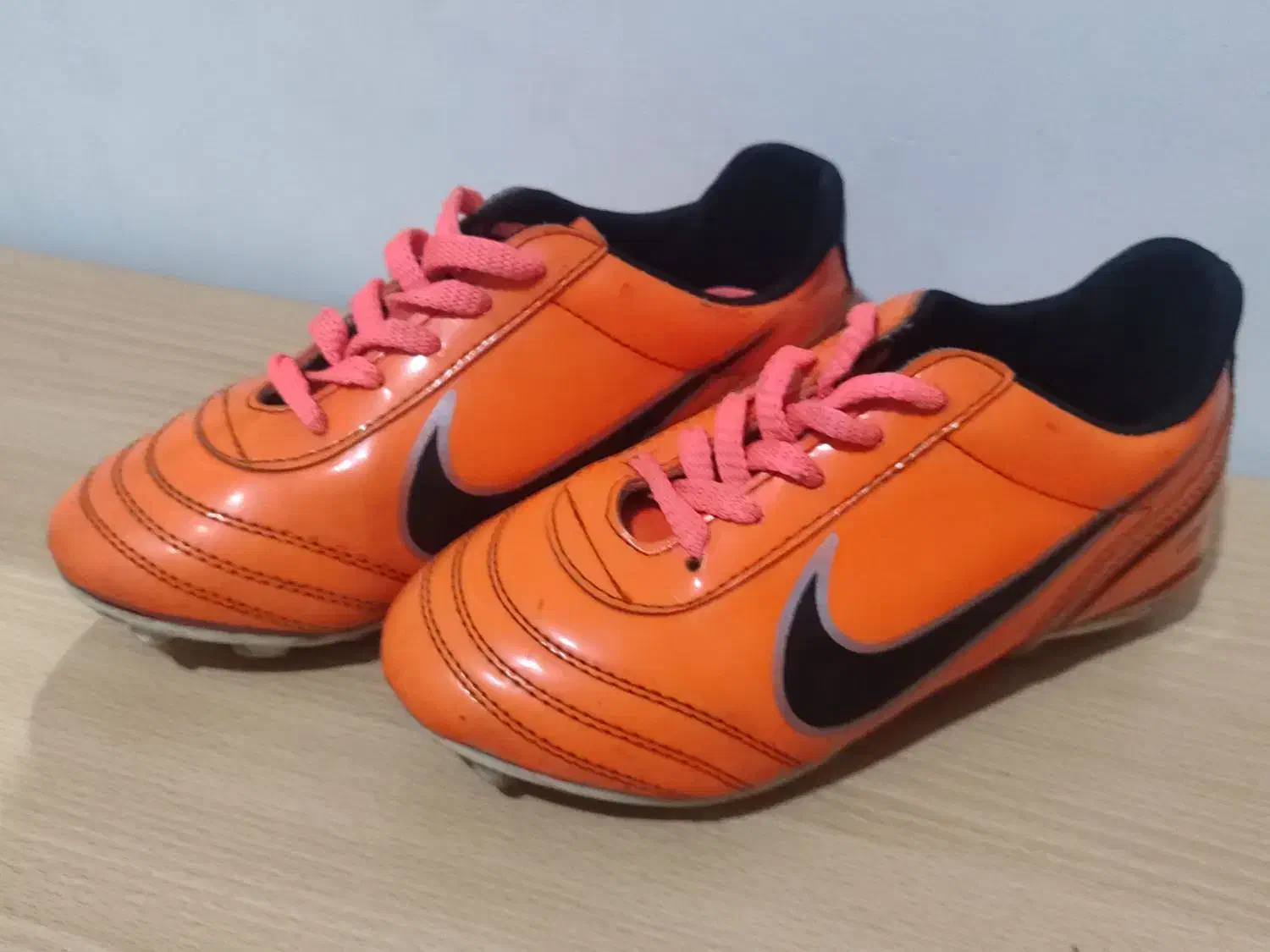 دو تا کفش فوتبال استوک و دبل|تجهیزات ورزشی|بهارستان, |دیوار