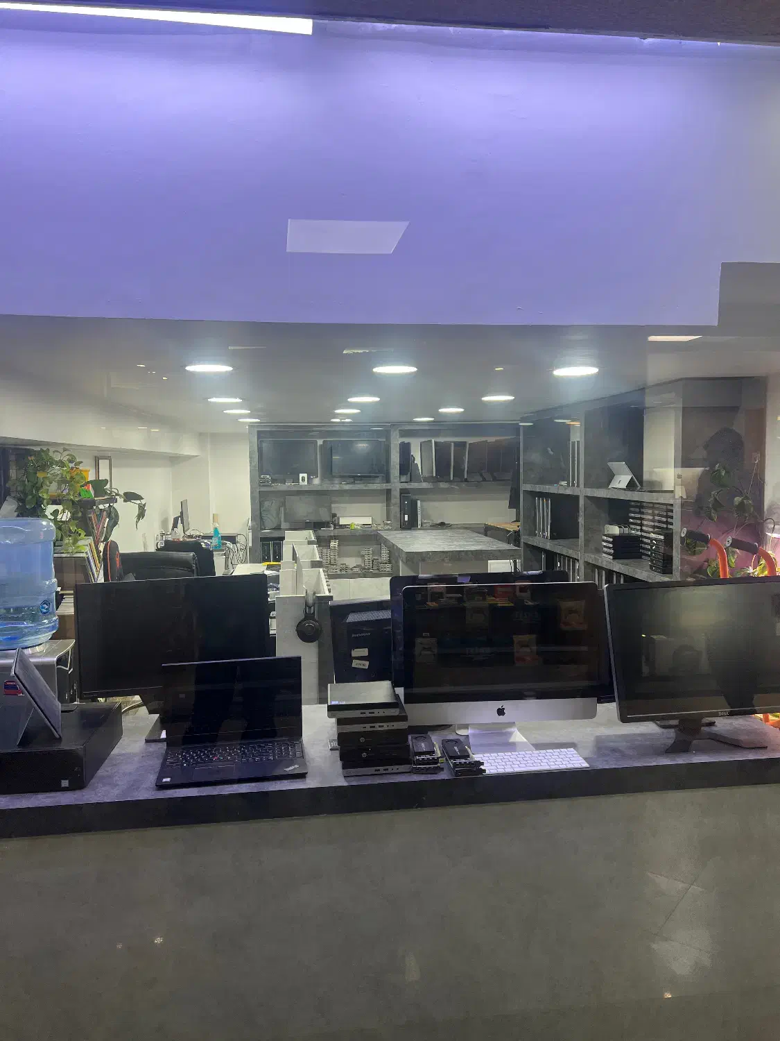 کارمند ساده|استخدام اداری و مدیریت|تهران, فلسطین (میدان انقلاب)|دیوار