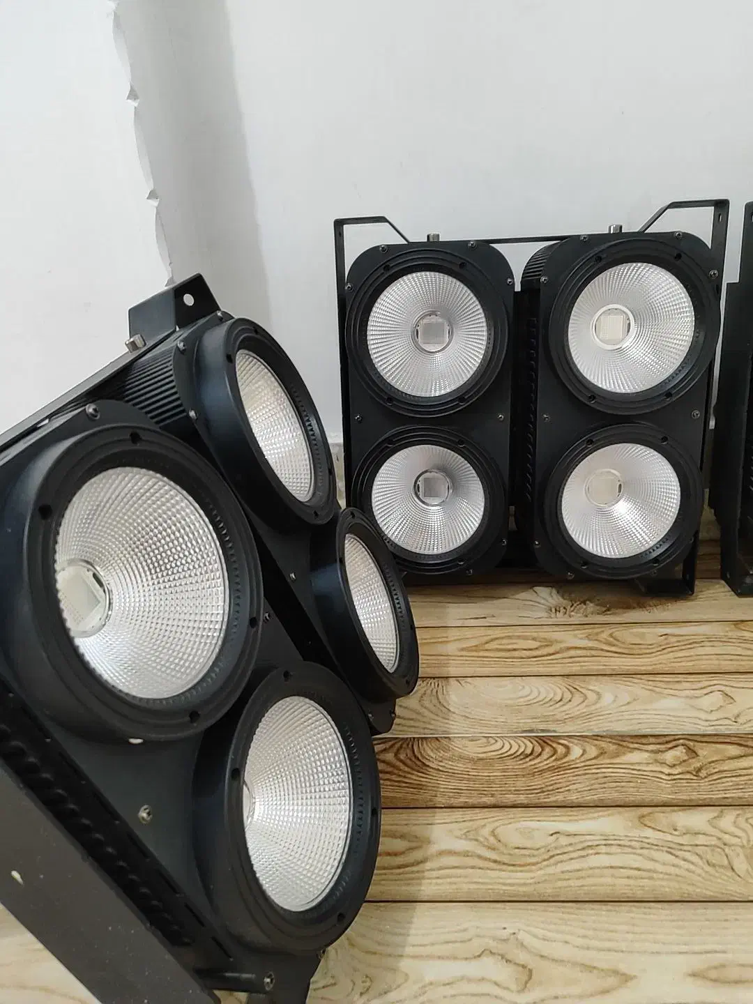 رقص نور ژوپیتر|آلات موسیقی|سقز, |دیوار