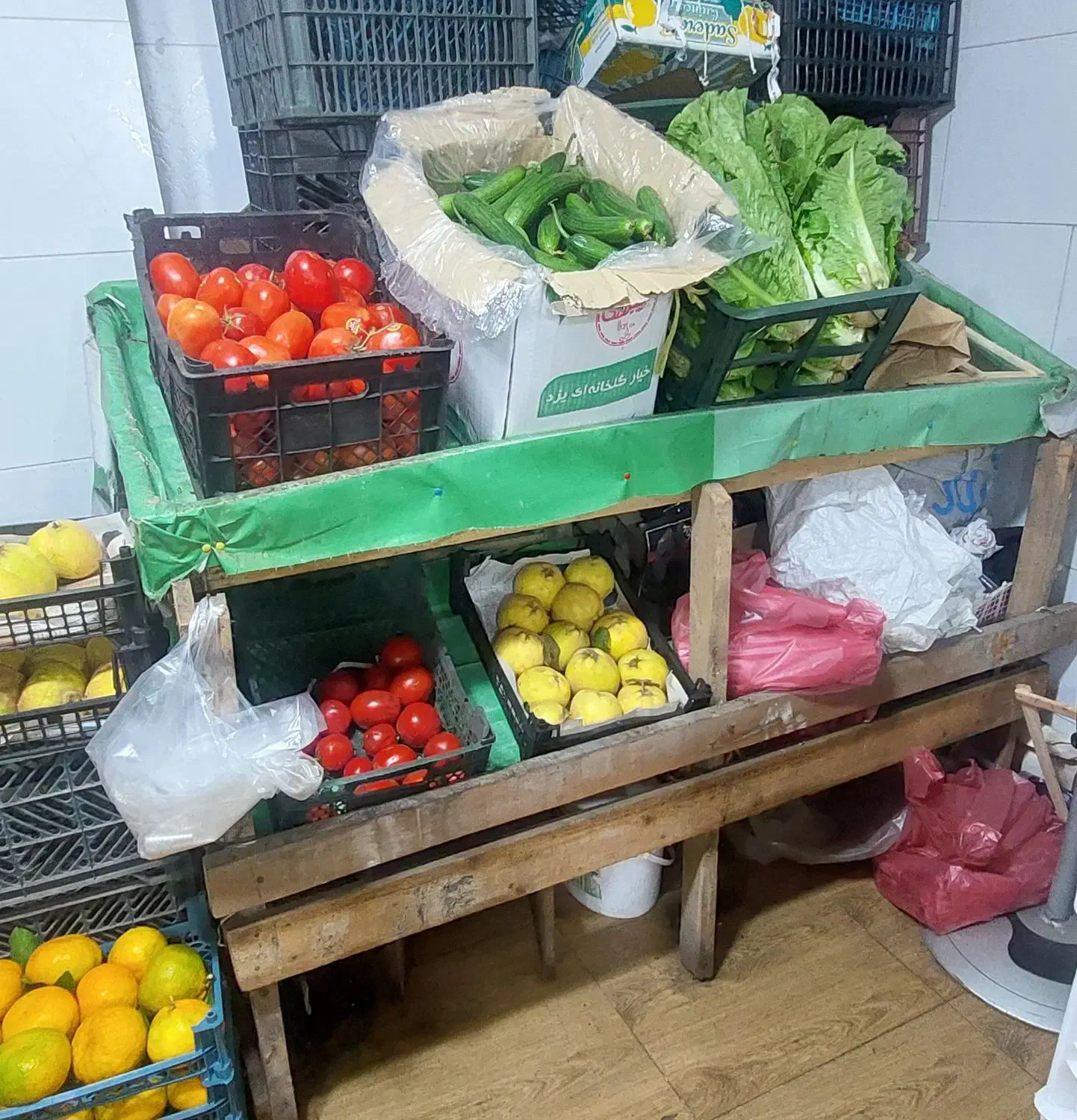 میز|کتابخانه، شلف، قفسه‌های دیواری|رشت, دروازه لاکان|دیوار