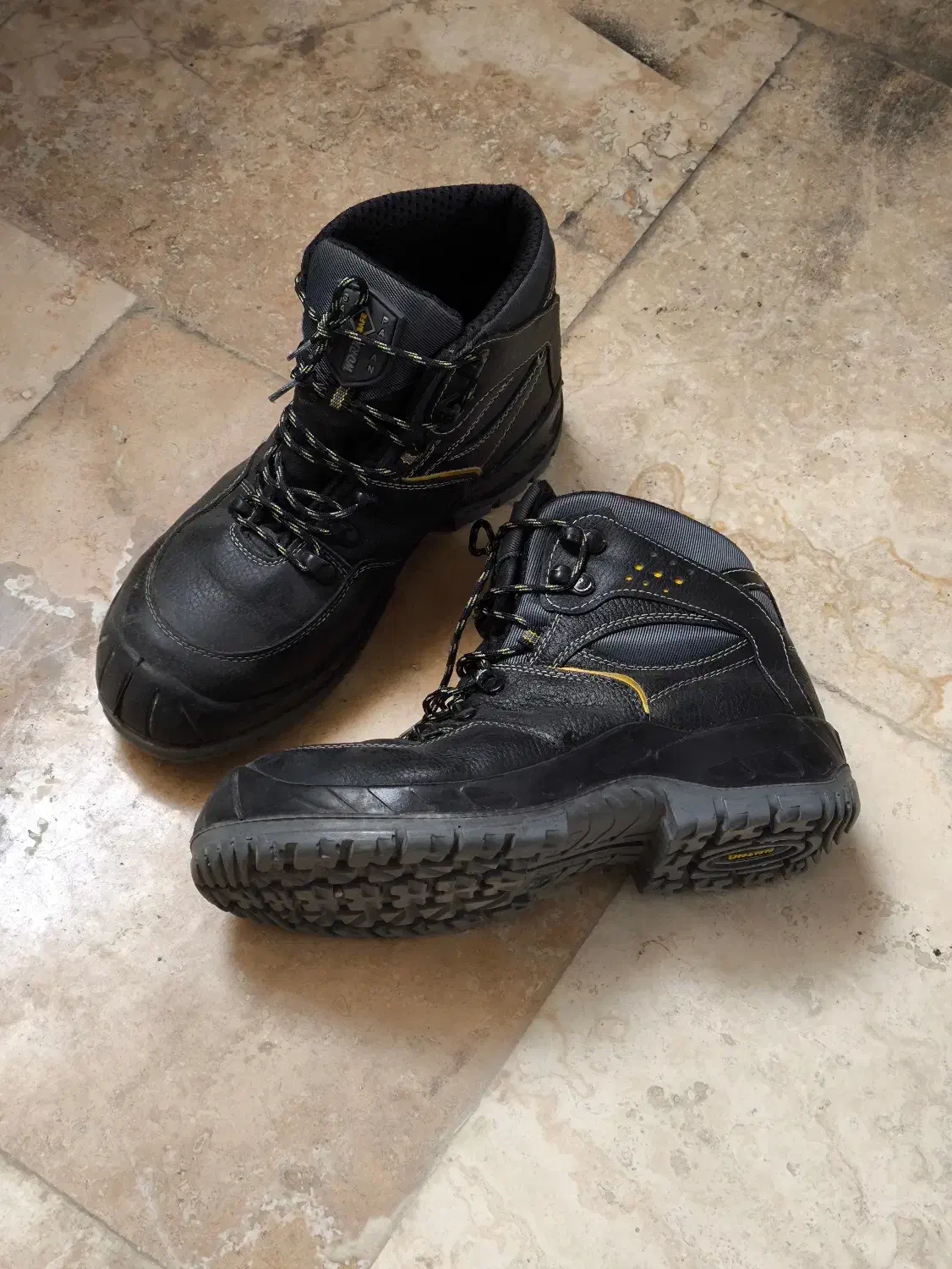 کفش کار سایز42|کیف، کفش، کمربند|ساری, |دیوار