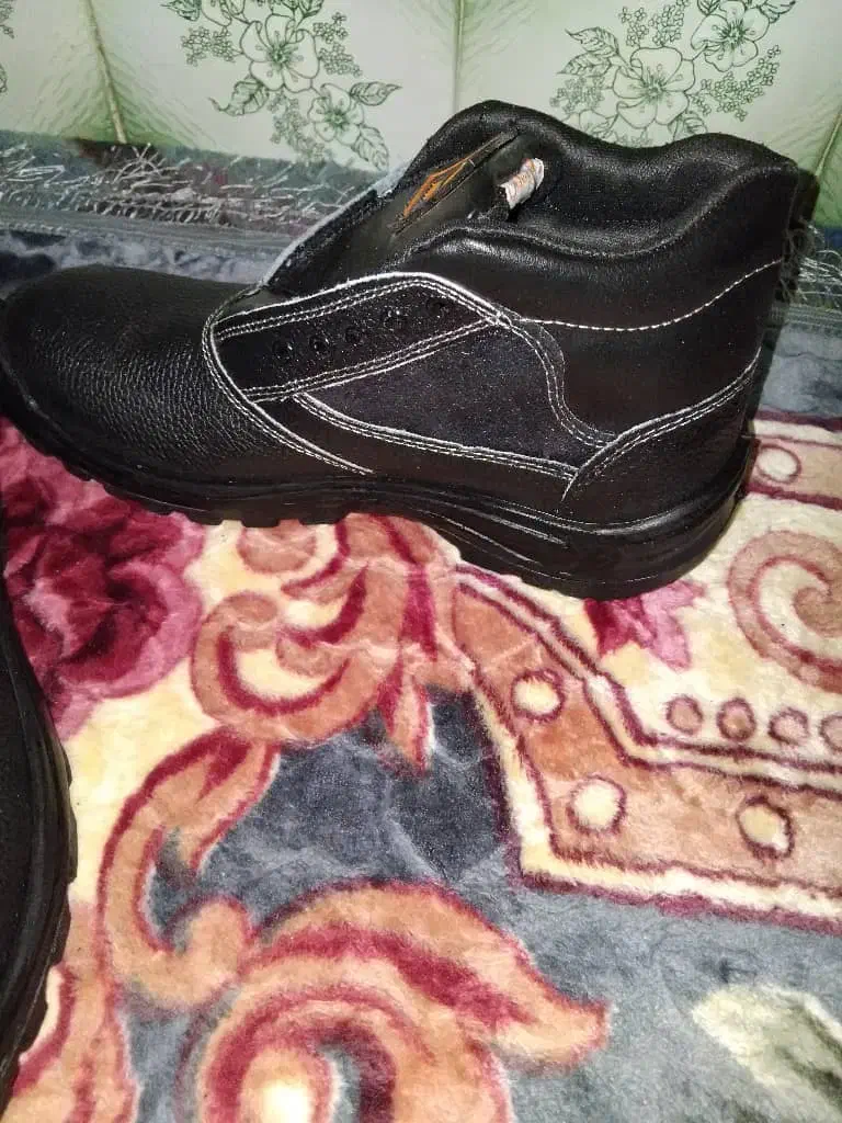 کفش ایمنی|کیف، کفش، کمربند|اندیمشک, |دیوار