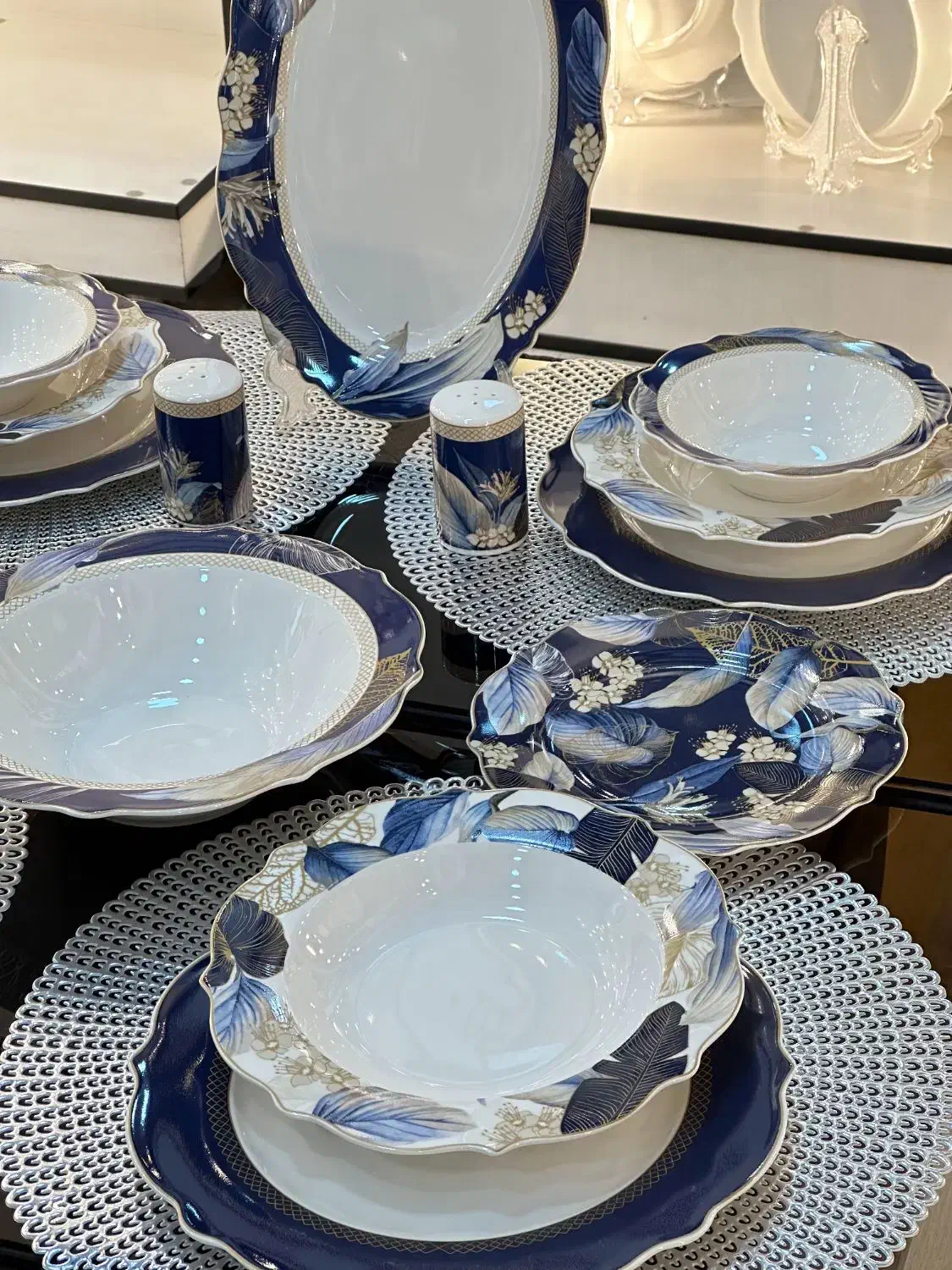 سرویس چینی وارداتی بسیار شیک و خاص|ظروف سرو و پذیرایی|قم, الغدیر|دیوار